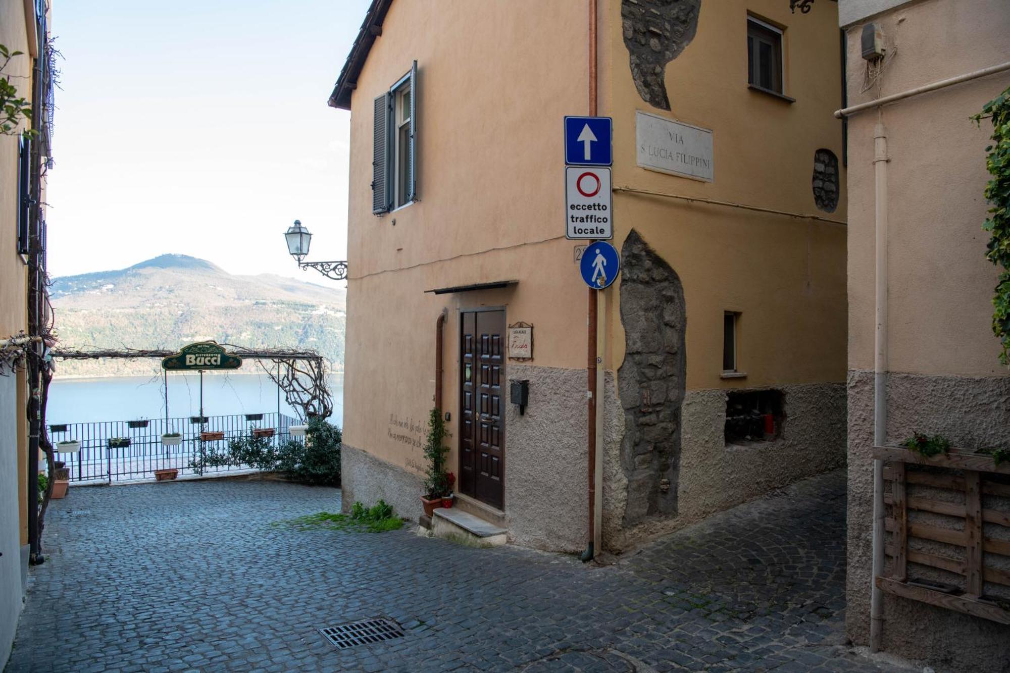 B&B Carpe Diem Vista Lago Castel Gandolfo Exterior foto